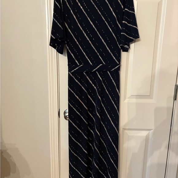 H&M Blue and White Striped Garment - Picture 6 of 9